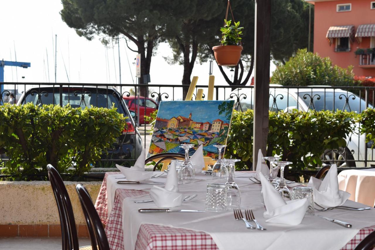 Albergo Trattoria Fioravante Peschiera del Garda Exterior foto