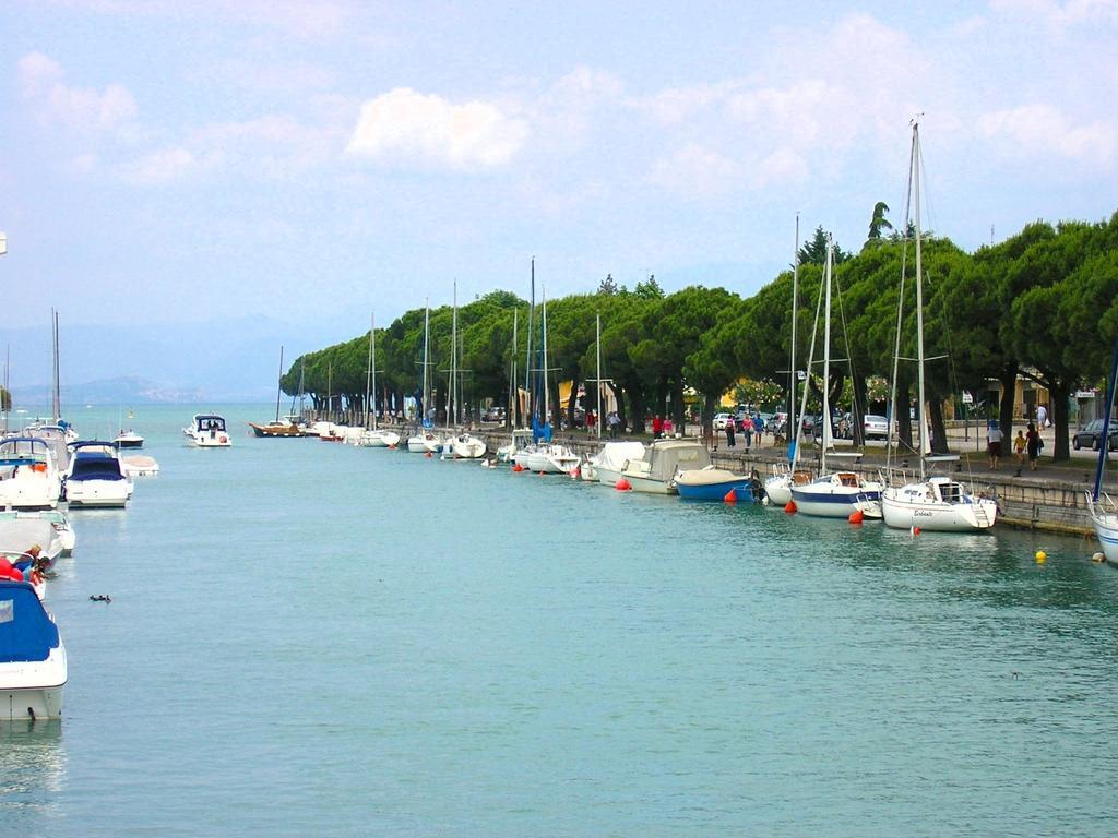 Albergo Trattoria Fioravante Peschiera del Garda Quarto foto